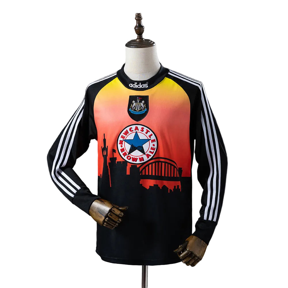 Newcastle United 1996/97 Goalkeeper Long-Sleeve Kit